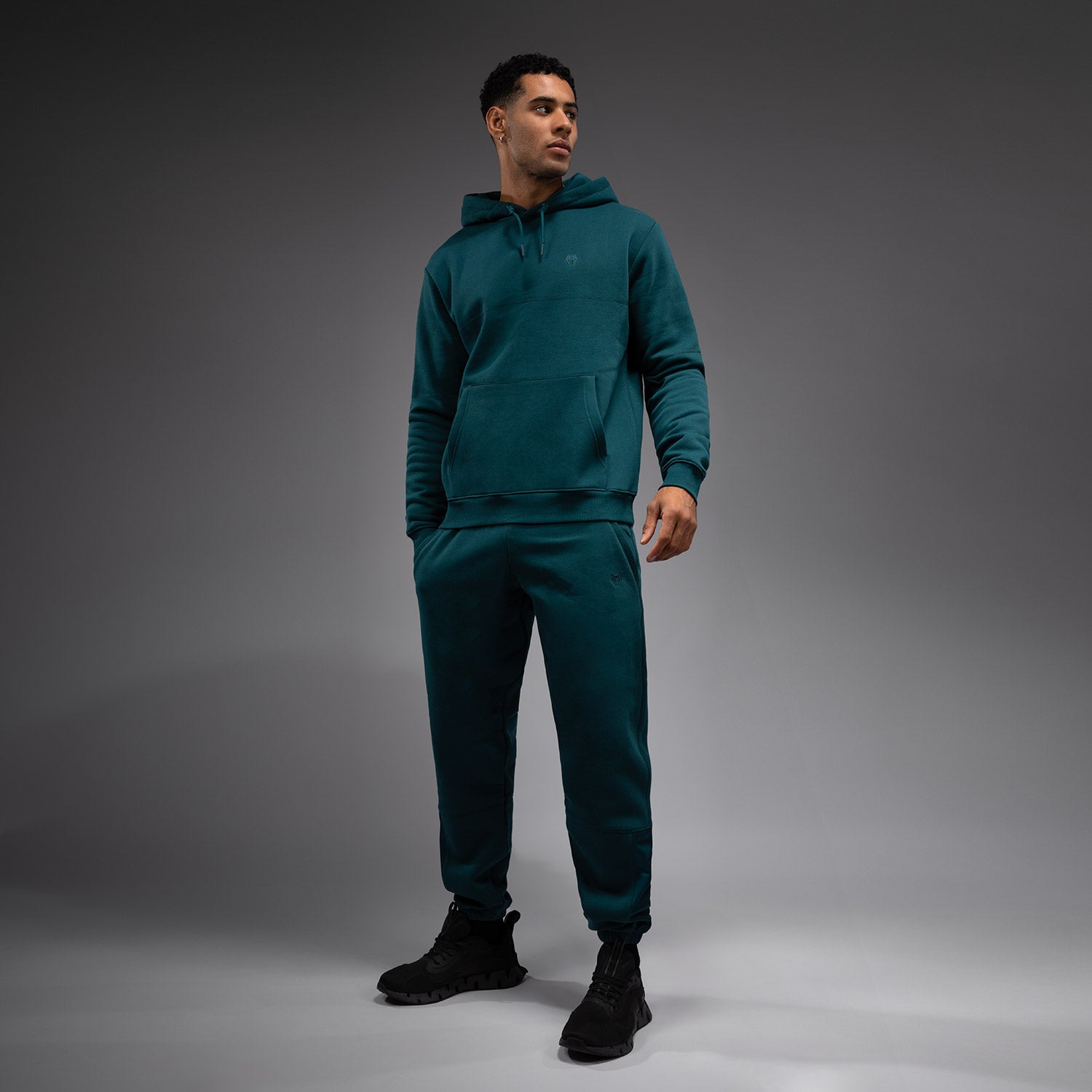 venum-silent-power-hoodie-paon-green image 2