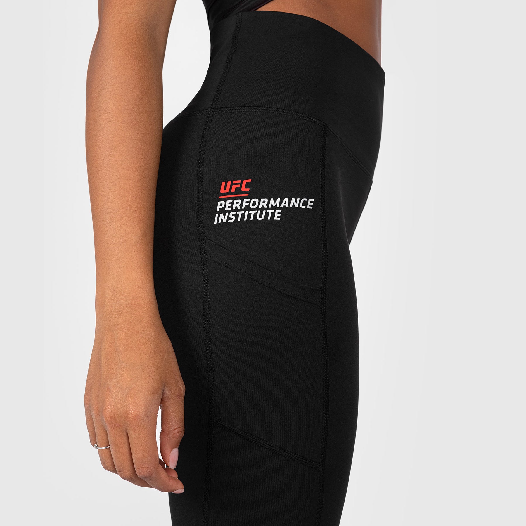 ufc-venum-performance-institute-2-0-performance-tight-damen-schwarz-rot image 4