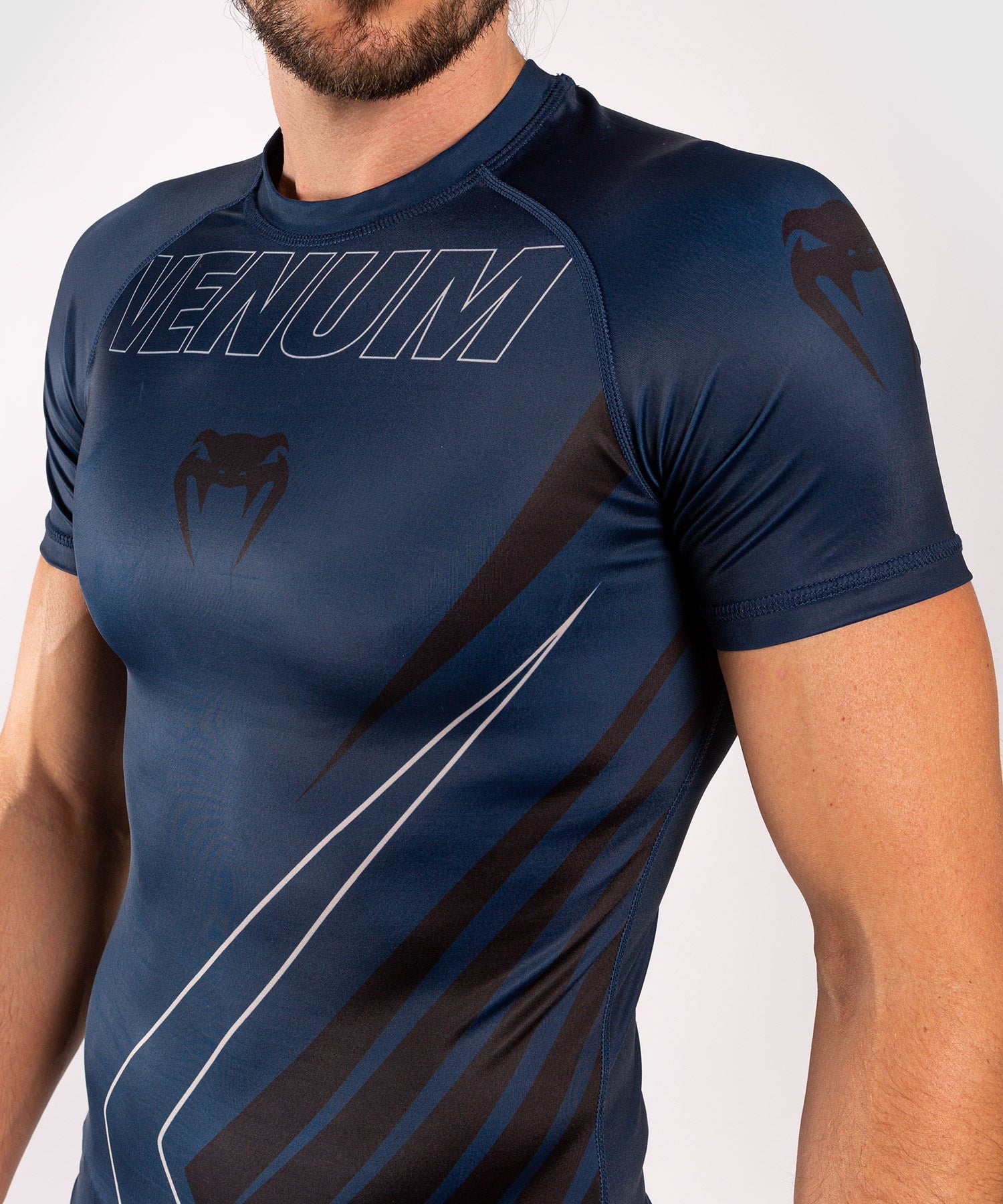 venum-contender-5-0-rashguard-kurzarm-marineblau-sand image 6