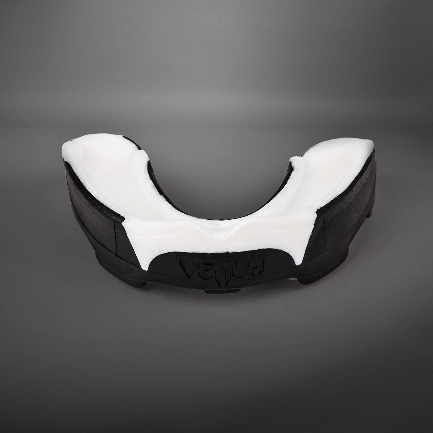 venum-predator-mundschutz-schwarz-wei image 1