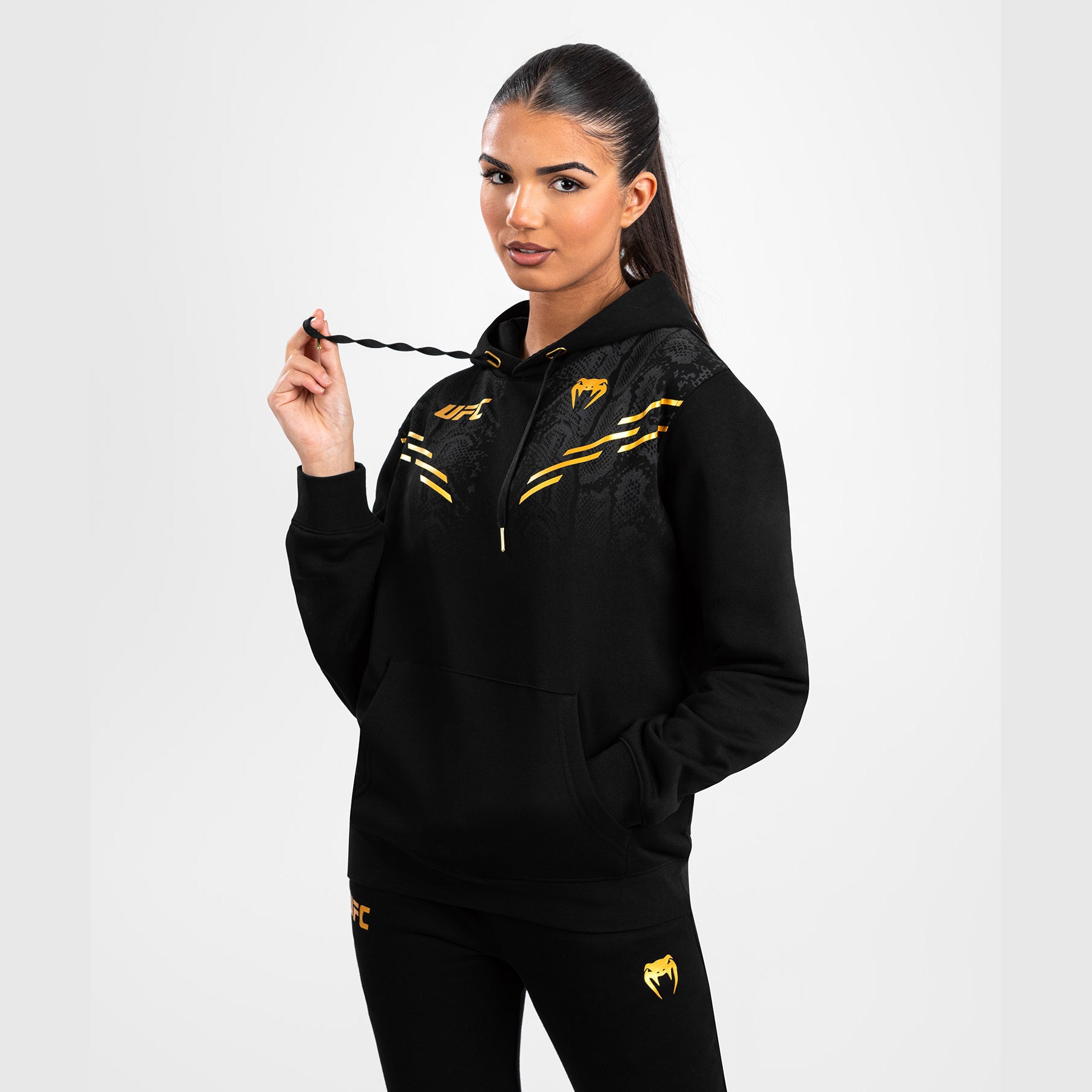 venum-ufc-adrenaline-by-venum-replica-damen-pullover-hoodie-champion-schwarz-gol image 7