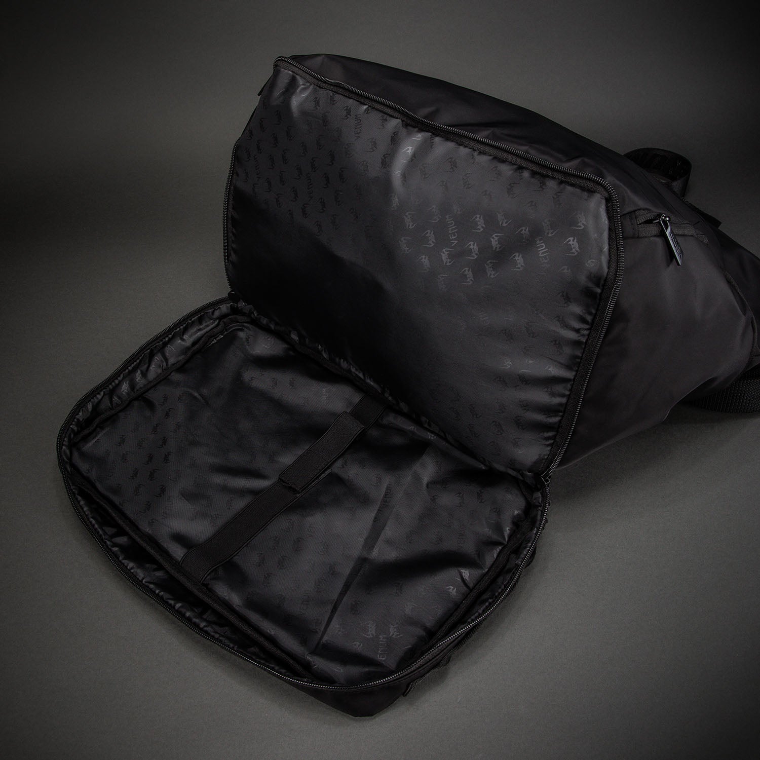 venum-essential-sporttasche-tote-bag-schwarz image 8