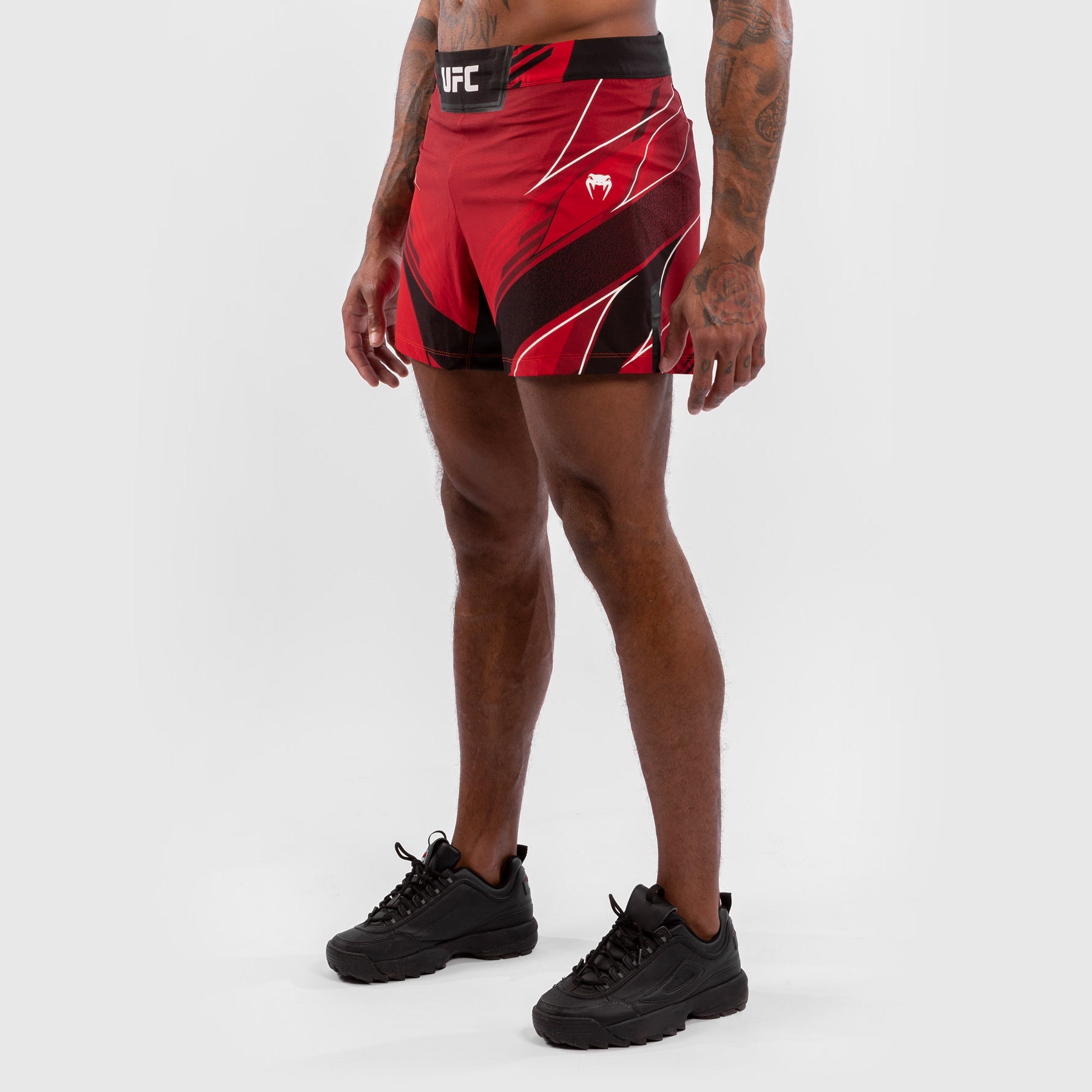 venum-ufc-authentic-fight-night-herren-shorts-rot image 2