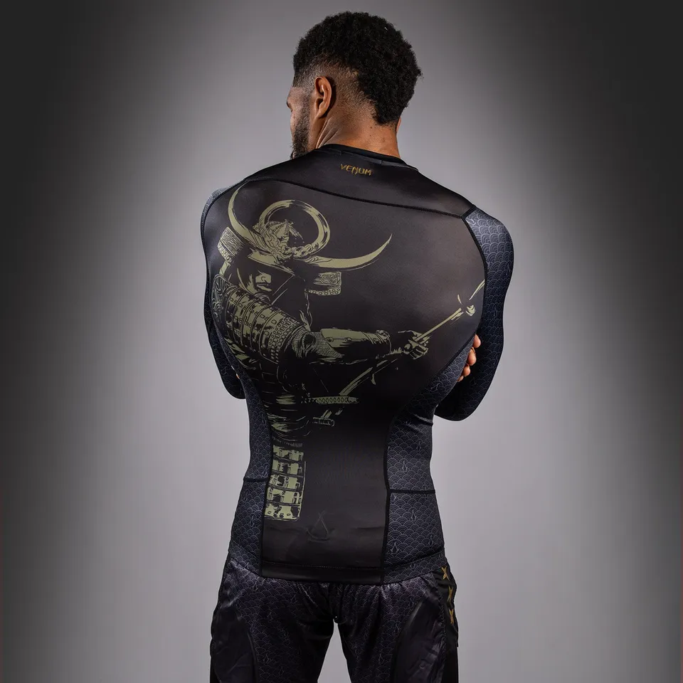 venum-x-assassin-s-creed-shadows-rashguard-langarm-schwarz-herren image 1