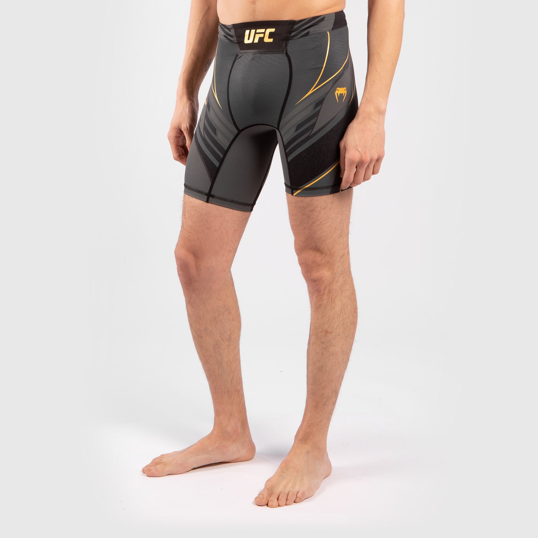 ufc-venum-authentic-fight-night-vale-tudo-shorts-herren-short-fit-champion-schwa image 4