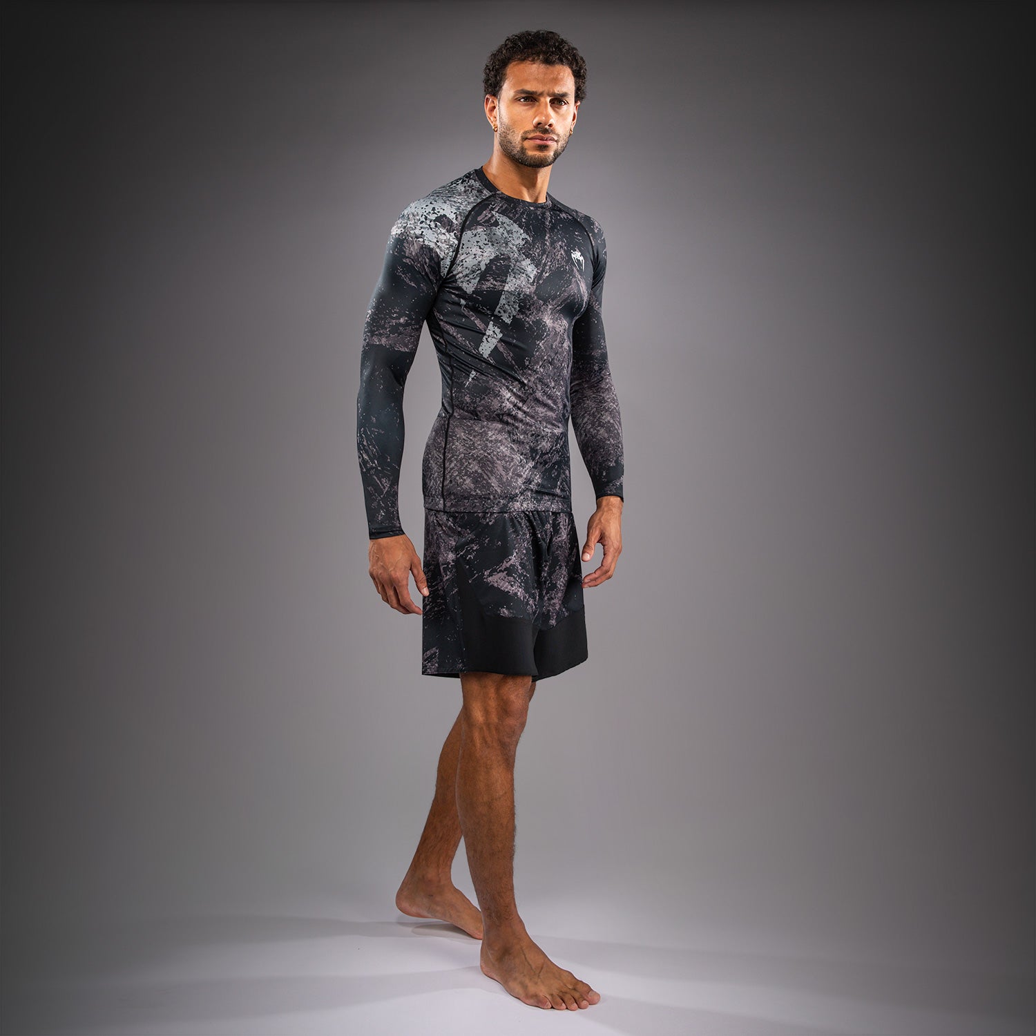 venum-rage-workout-langarm-rashguard-schwarz-grau image 2