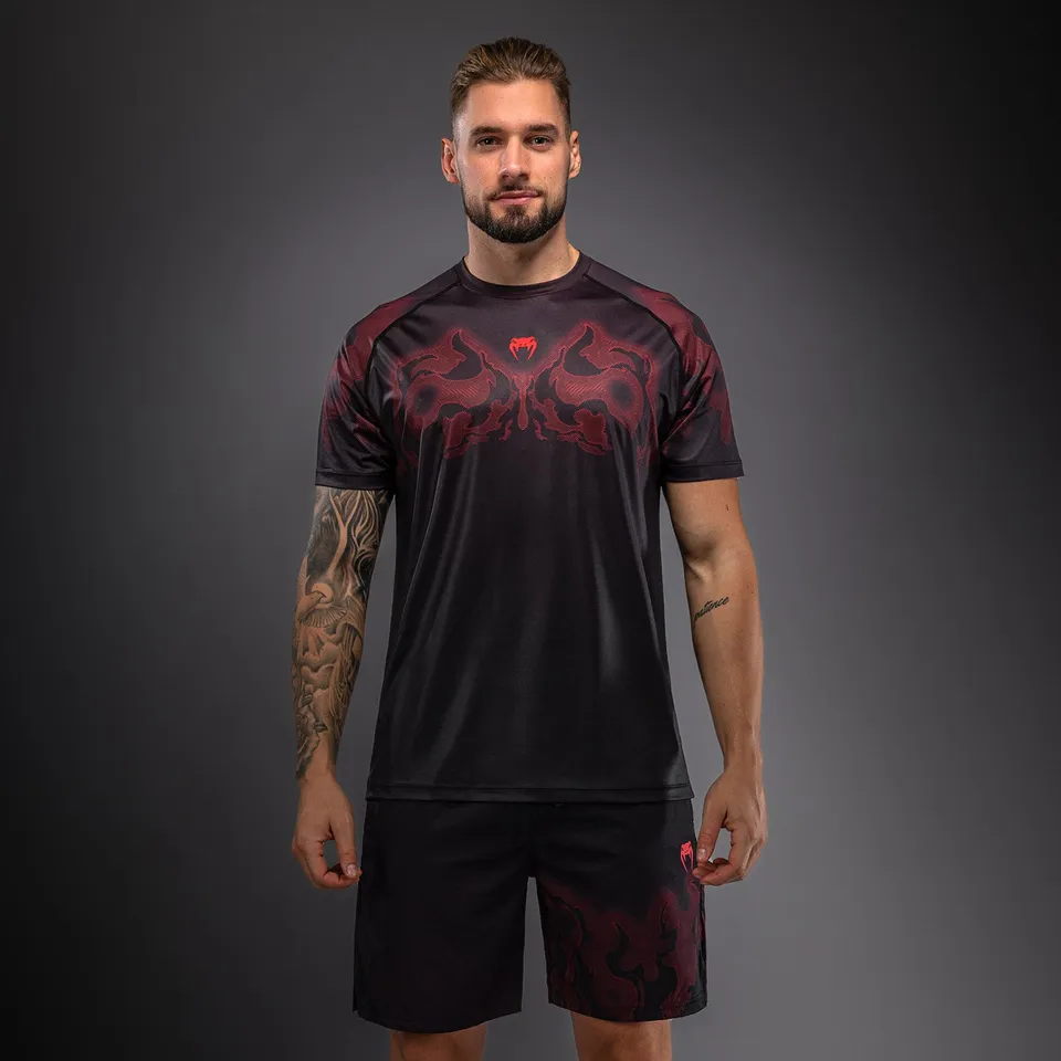 venum-spectre-dry-tech-t-shirt-schwarz-rot-herren image 1