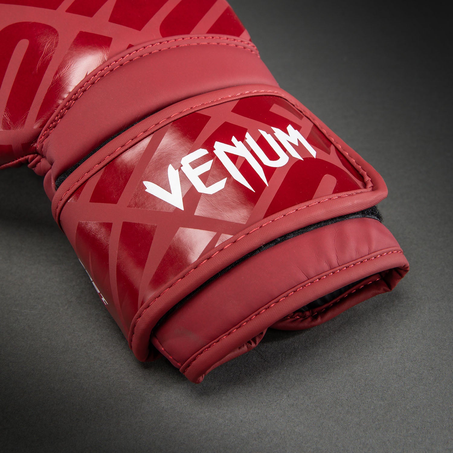 venum-contender-1-5-xt-boxhandschuhe-gl-nzendes-burgunderrot image 3