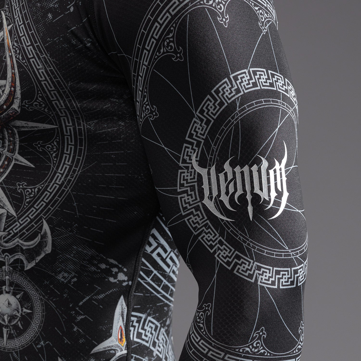 venum-gladiator-5-0-langarm-rashguard-herren-schwarz-silber image 6