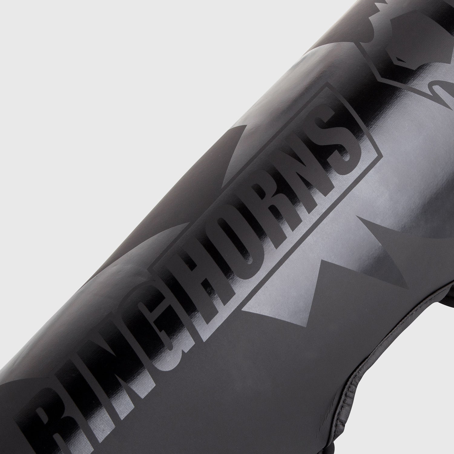 ringhorns-charger-by-venum-schienbeinschoner-schwarz-schwarz image 5