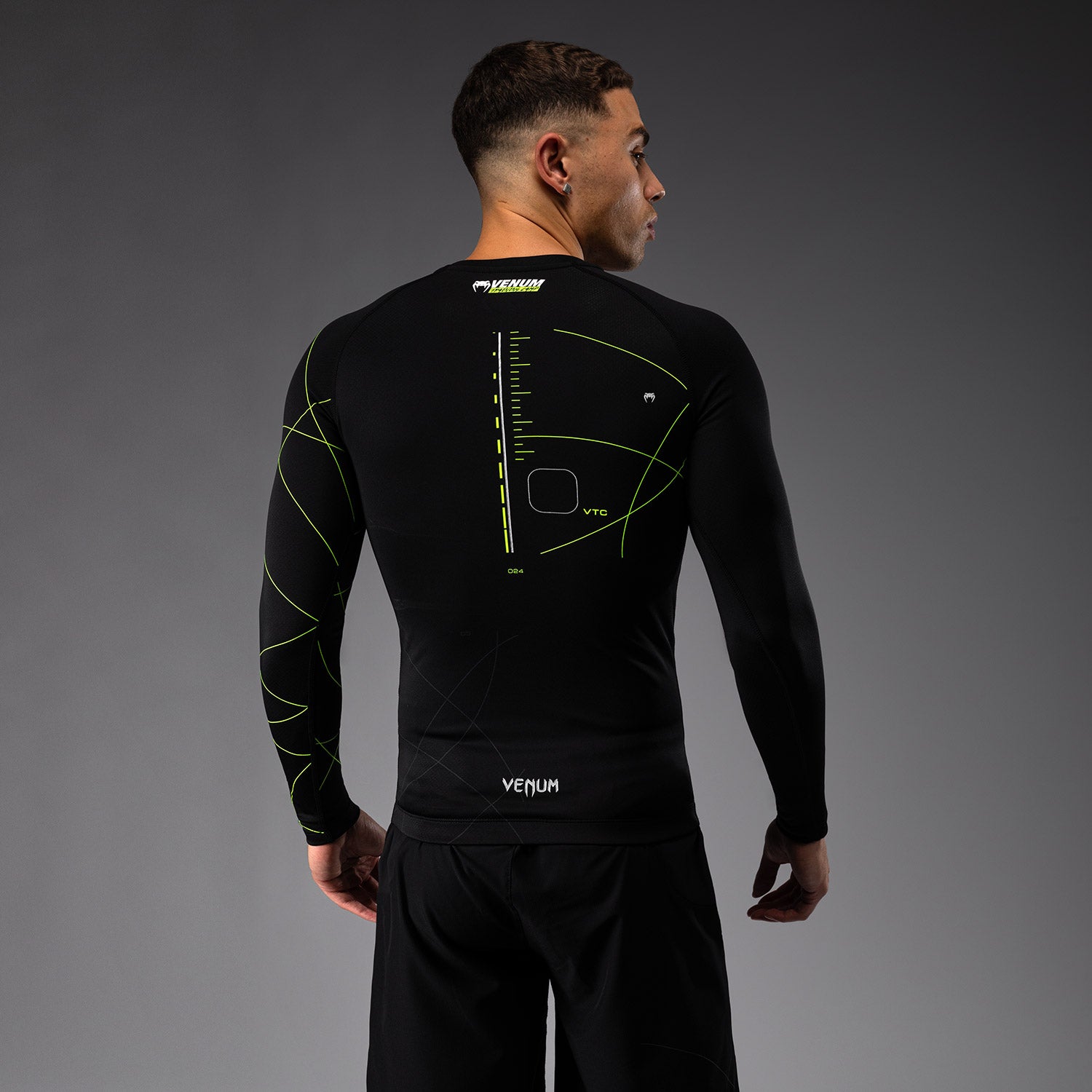 venum-training-camp-4-0-langarm-rashguard-herren-schwarz-neongr-n image 4