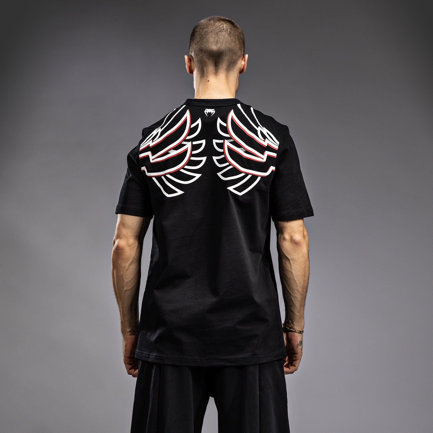 venum-x-tekken-8-jin-kazama-t-shirt-herren-schwarz-wei image 3