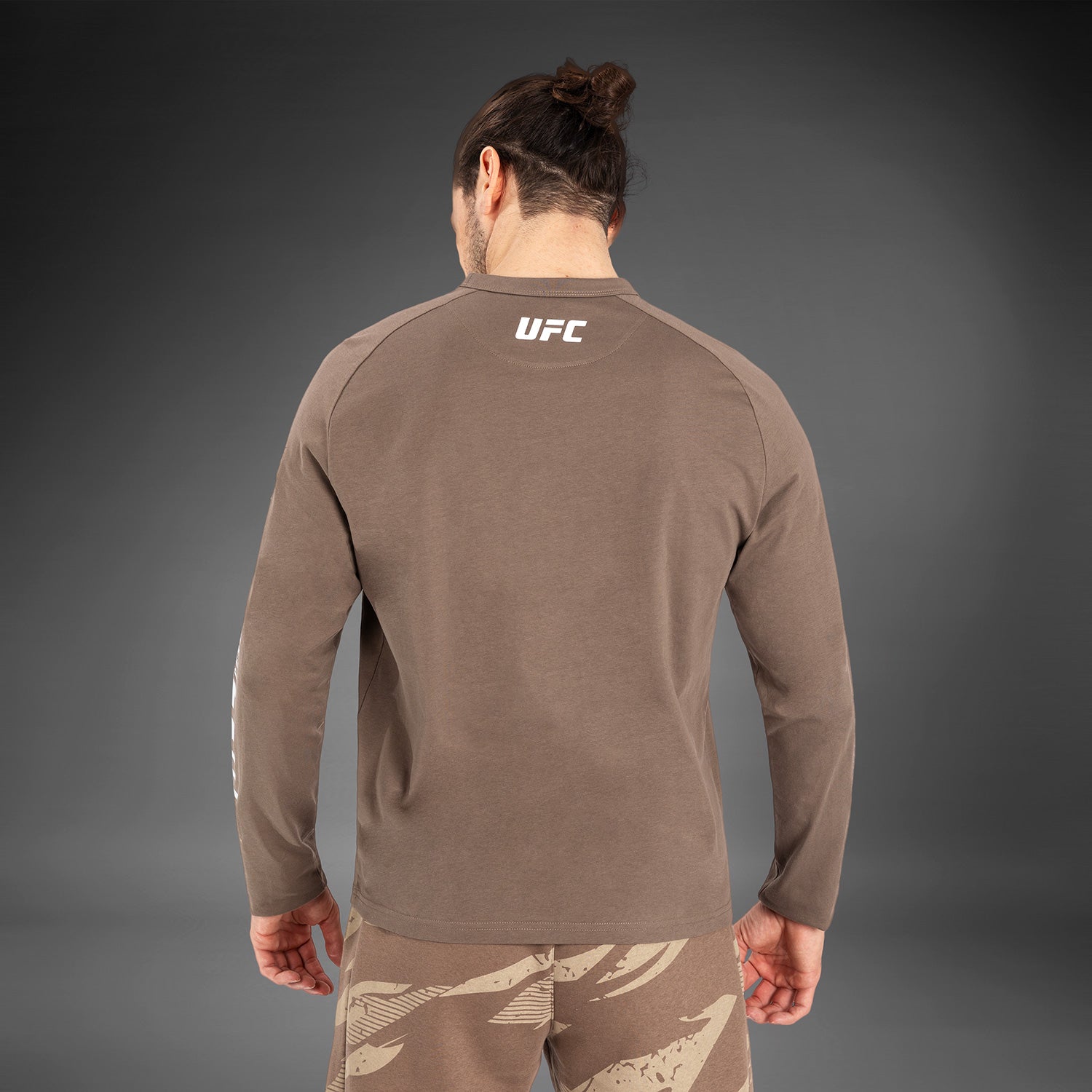 ufc-adrenaline-by-venum-fight-week-herren-langarm-t-shirt-bronze image 2