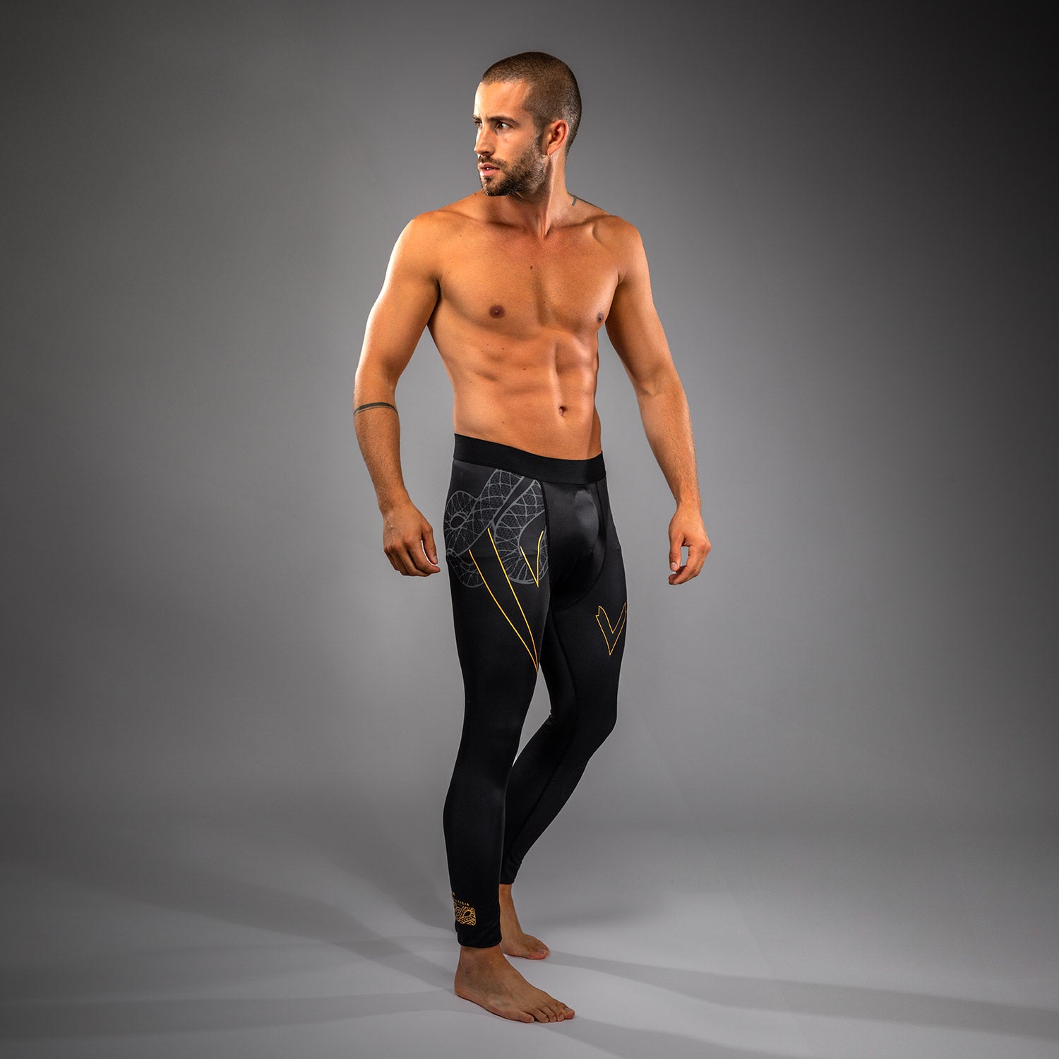 venum-serpenti-spats-schwarz-silber-gold-herren image 1