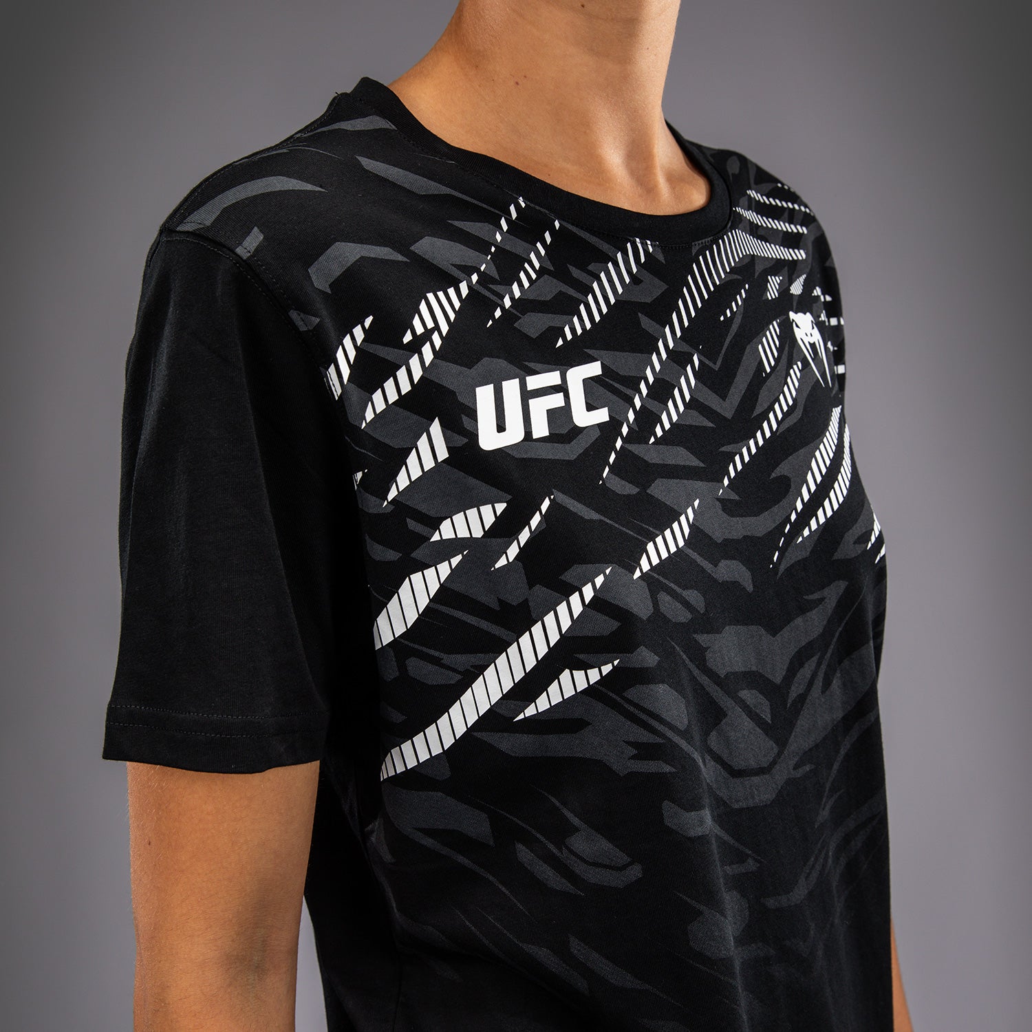 ufc-fusion-by-venum-replica-damen-t-shirt-kurzarm-schwarz image 5