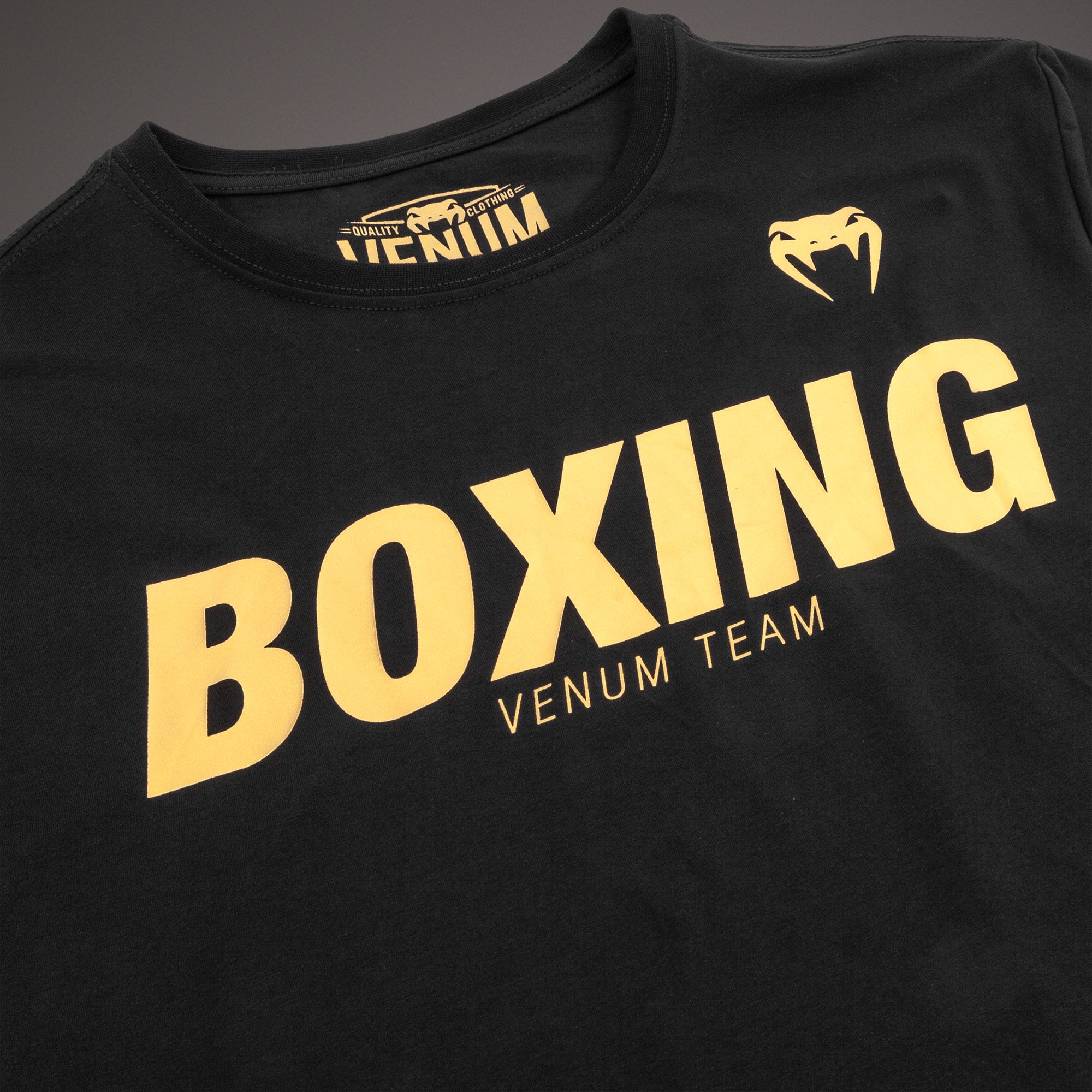 venum-boxing-vt-t-shirt-schwarz-gold image 5