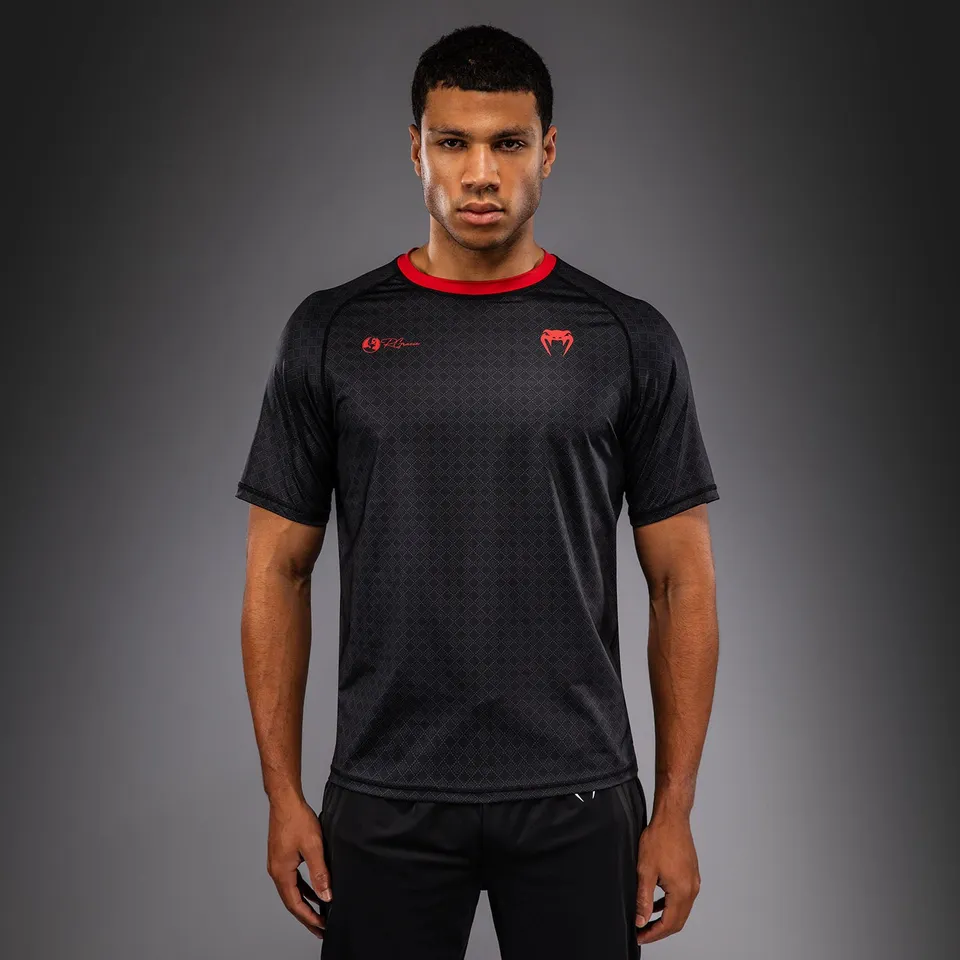 venum-x-roger-gracie-signature-dry-tech-t-shirt-schwarz-rot image 1