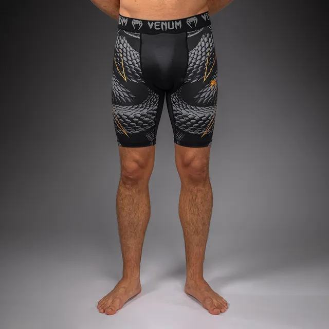venum-matupa-kompressionsshort-schwarz-grau-gold-herren image 1