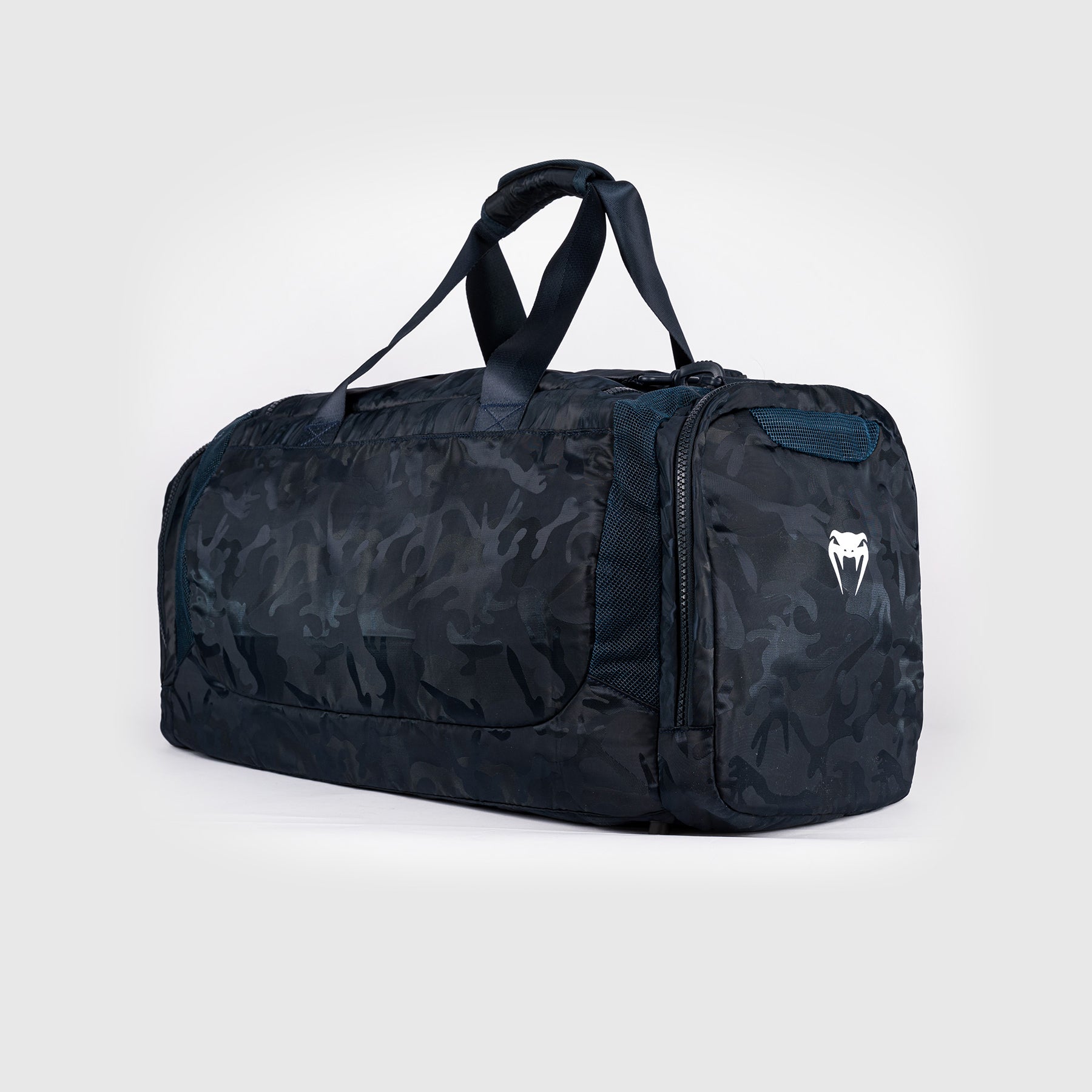 venum-trainer-lite-sporttasche-48l-camo-blau image 4