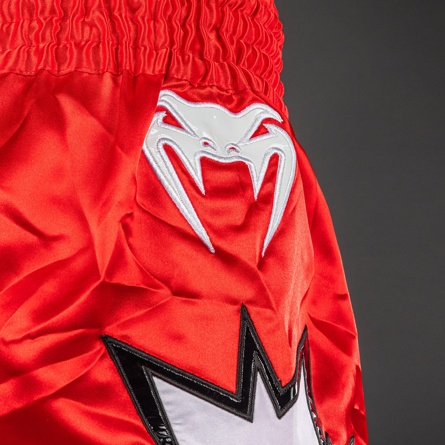 venum-inferno-2-0-muay-thai-shorts-rot-wei image 5