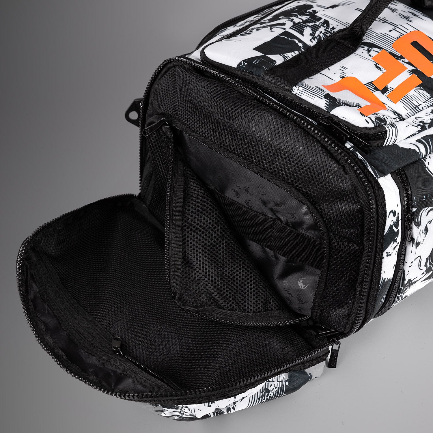 ufc-zenith-by-venum-authentic-fight-week-sporttasche-wei-48l-rucksack-duffel image 7