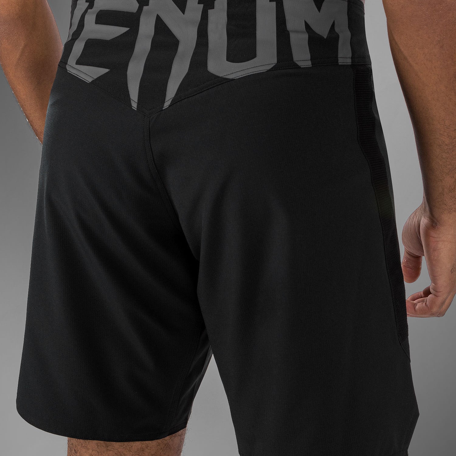 venum-light-5-0-fight-shorts-schwarz-wei image 6