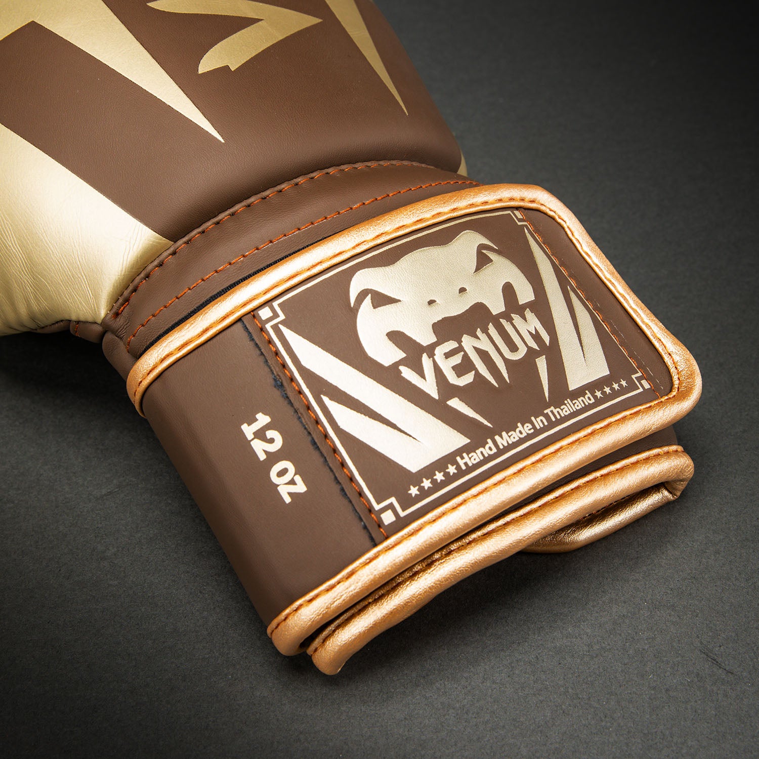 venum-elite-boxhandschuhe-dunkelbraun image 4