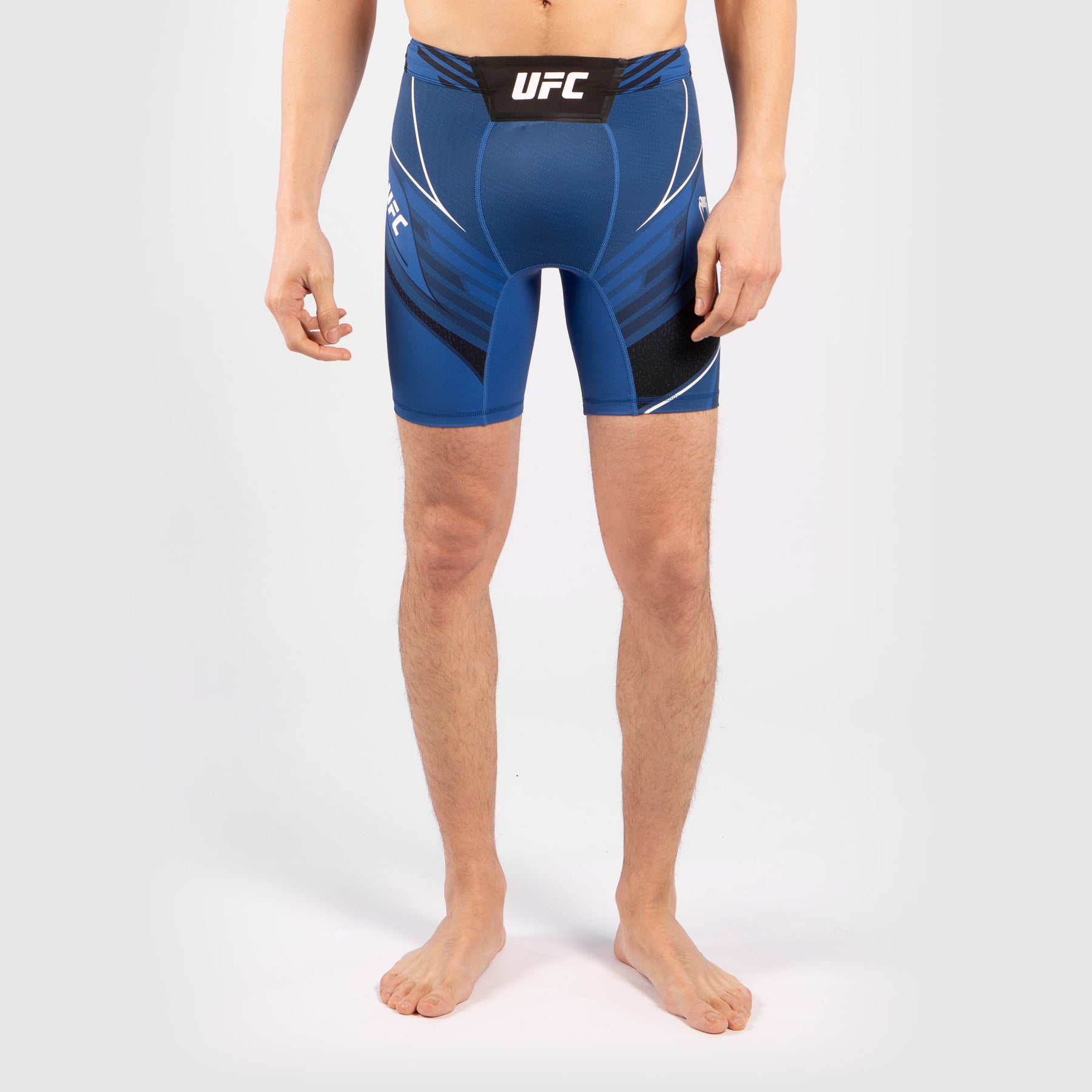 ufc-venum-authentic-fight-night-herren-vale-tudo-shorts-short-fit-blau image 3
