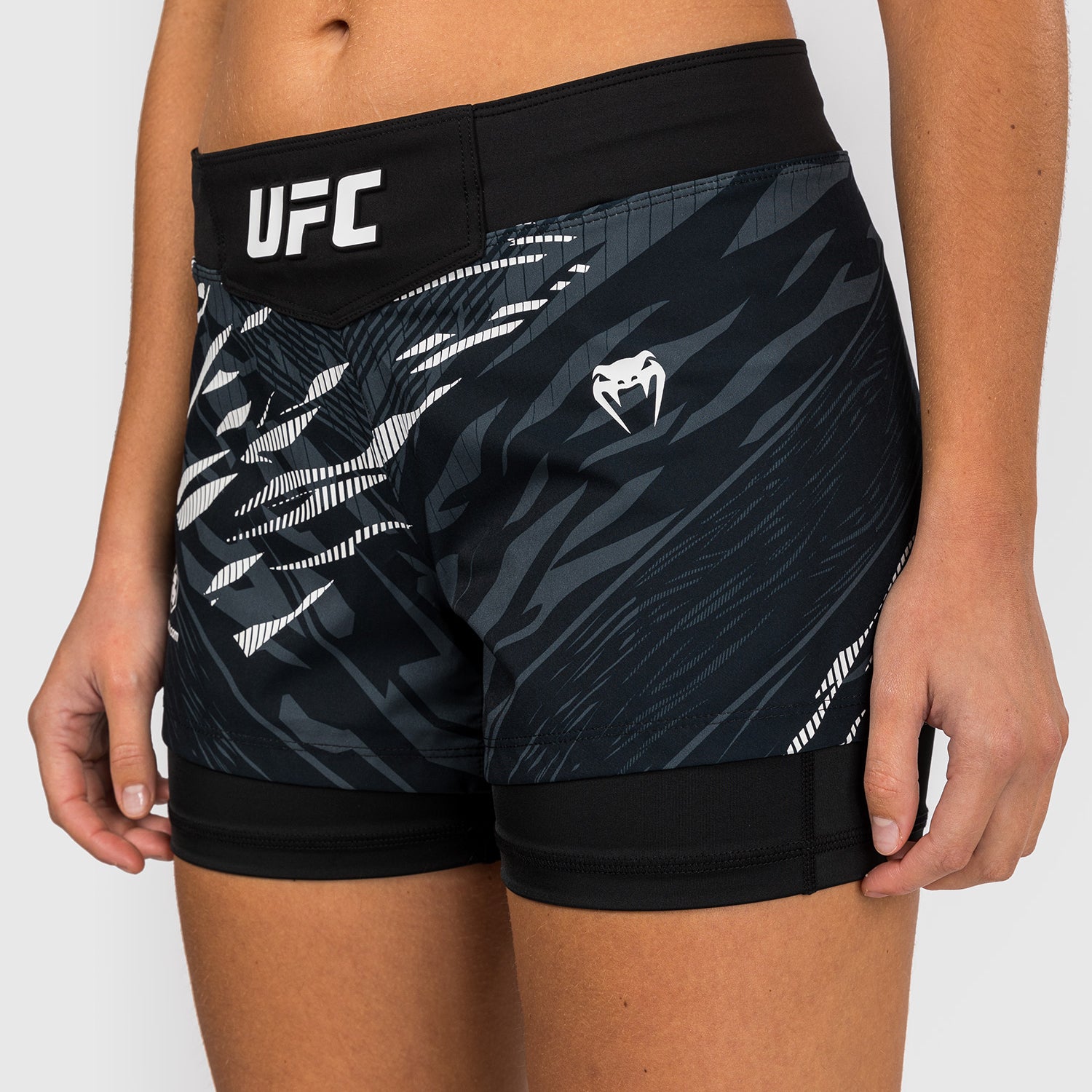 ufc-fusion-by-venum-authentic-fight-night-fight-short-damen-schwarz image 7