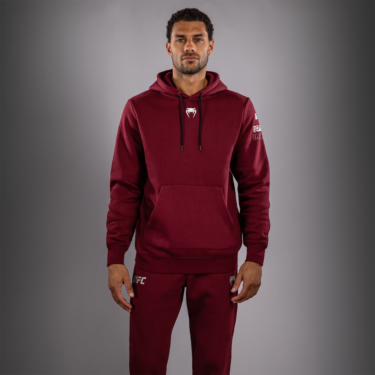 ufc-zenith-by-venum-authentic-fight-week-pullover-hoodie-herren-burgunderrot image 1