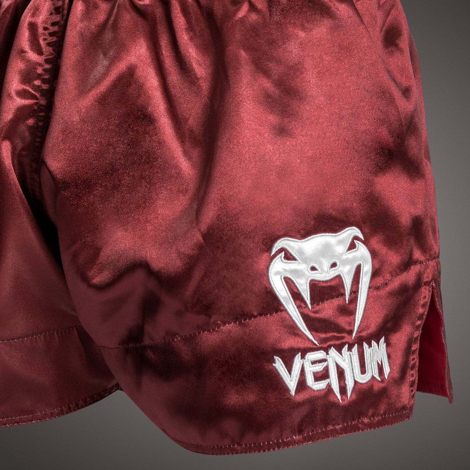 venum-classic-muay-thai-shorts-burgund-gold-wei image 5