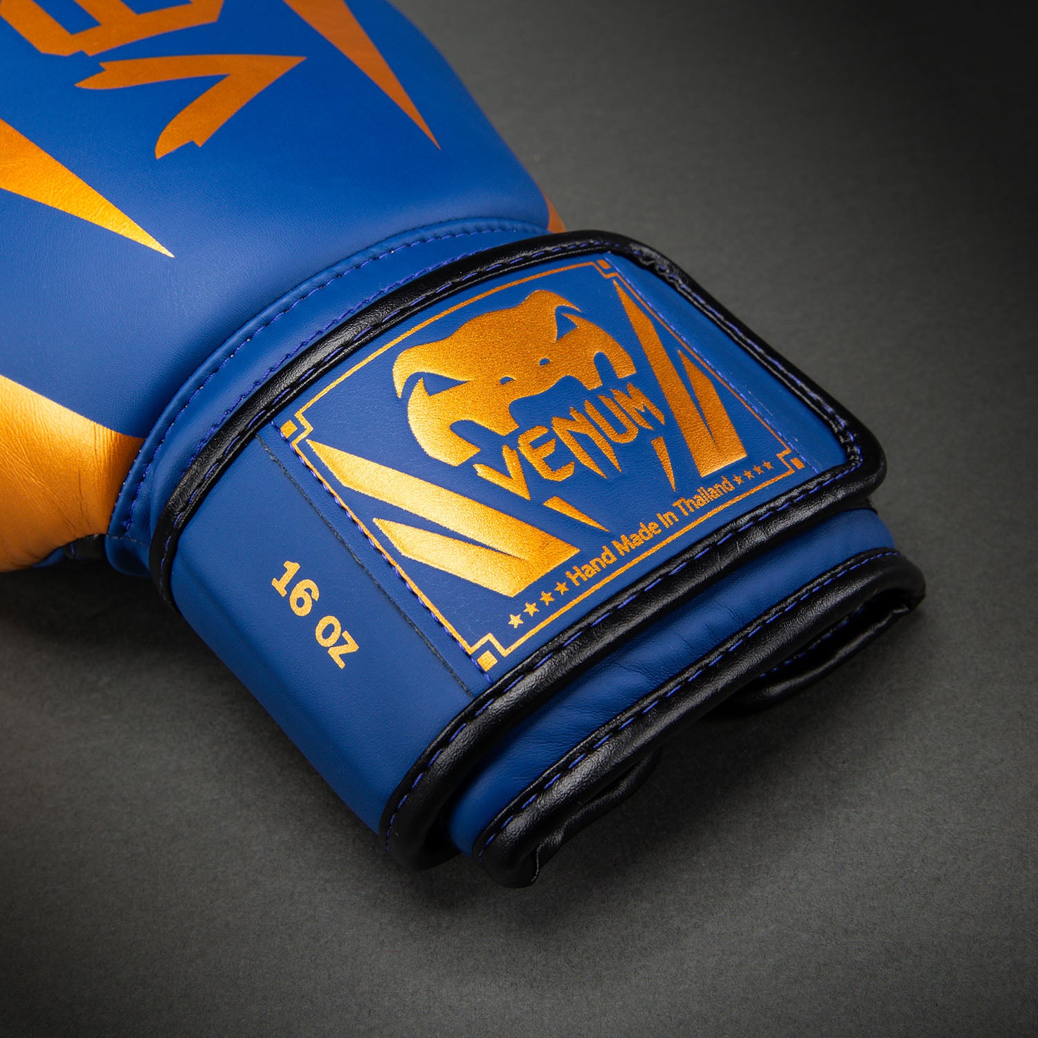 venum-elite-boxhandschuhe-royal-blau-spezialausgabe image 3