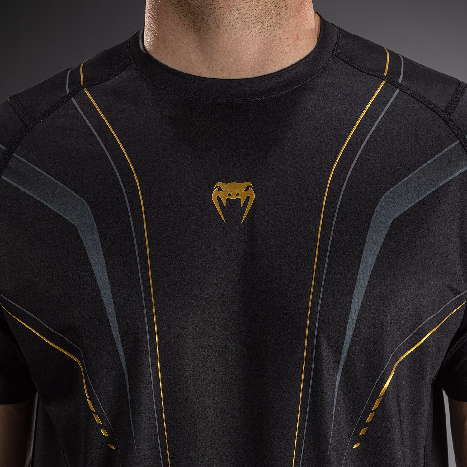 venum-streamline-dry-tech-t-shirt-schwarz-gold image 5