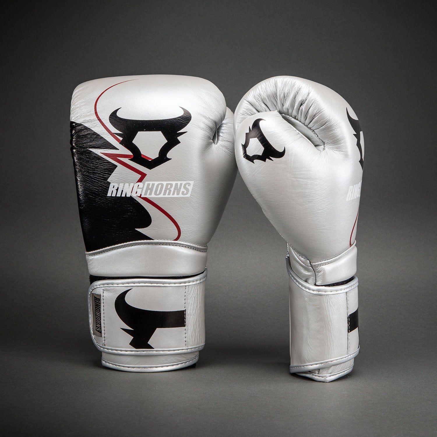 ringhorns-charger-by-venum-boxhandschuhe-silber-schwarz image 2