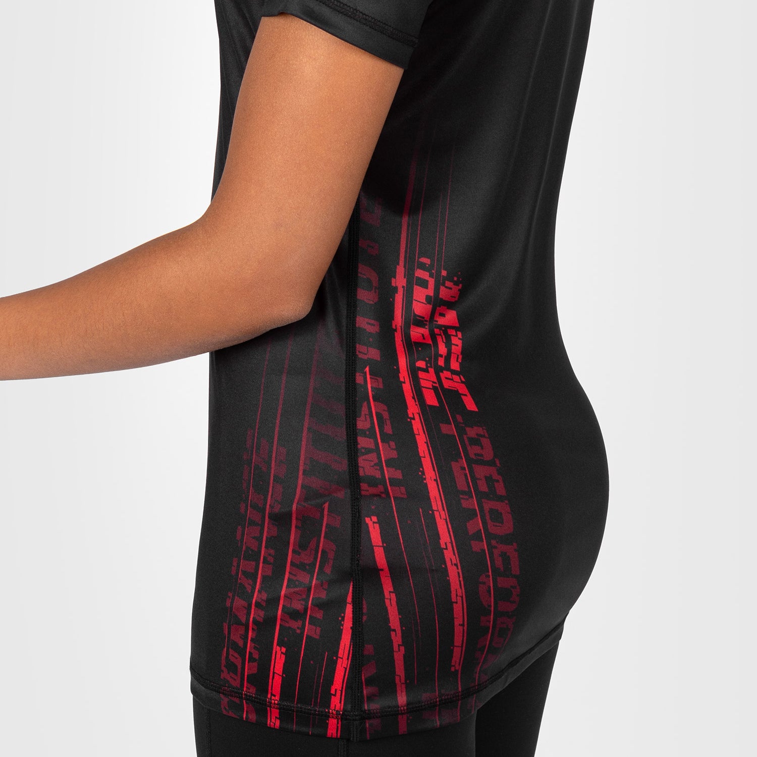 ufc-venum-performance-institute-2-0-dry-tech-t-shirt-damen-schwarz-rot image 3