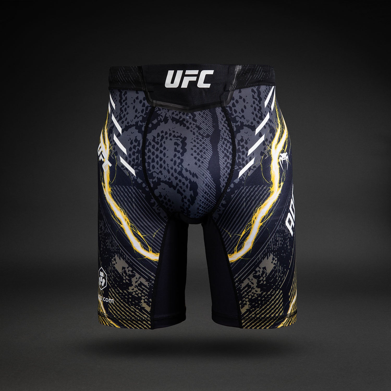 ufc-unrivaled-by-venum-israel-adesanya-herren-vale-tudo-shorts-schwarz image 2