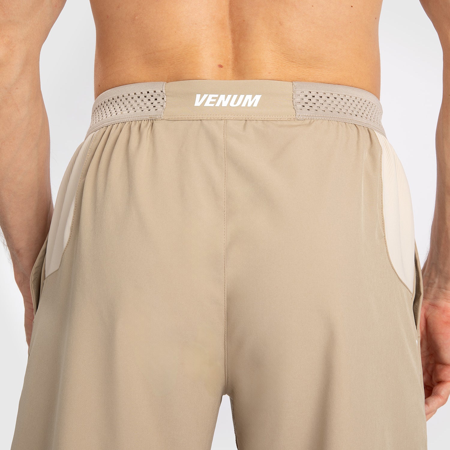 venum-tempest-herren-trainingsshorts-beige-sand image 5