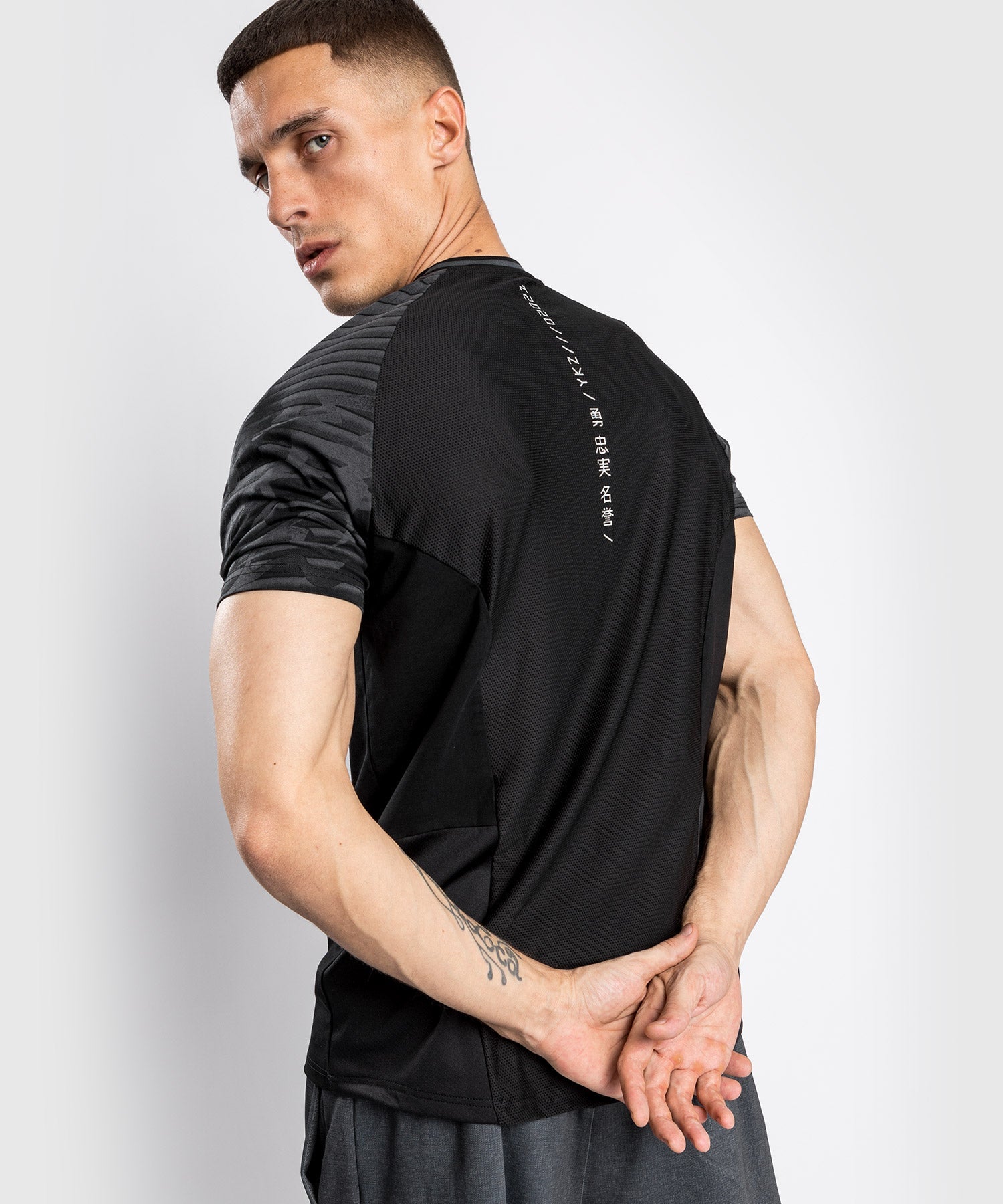 venum-ykz21-t-shirt-schwarz-schwarz image 2
