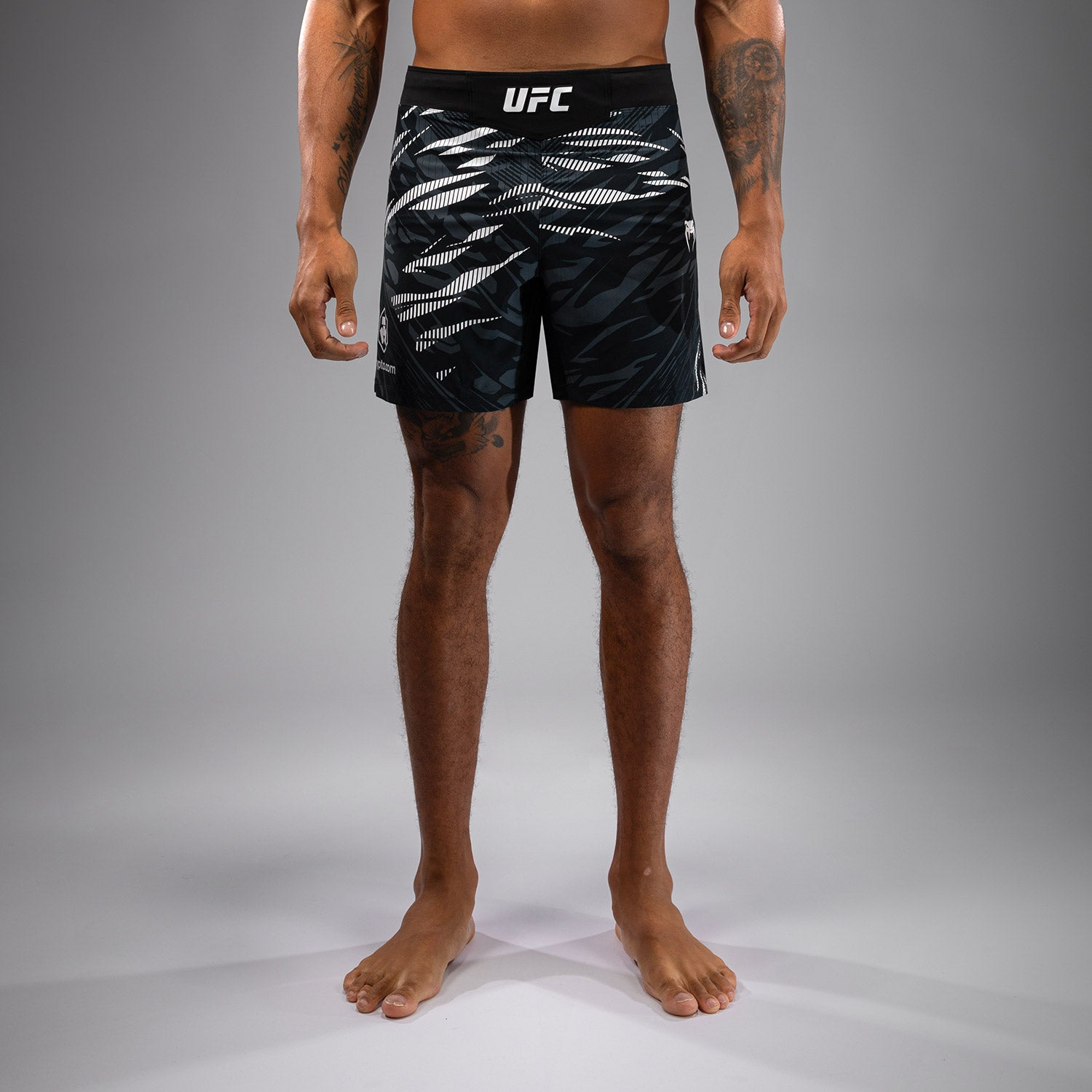 venum-ufc-fusion-authentic-fight-night-fight-short-short-fit-schwarz-herren image 1
