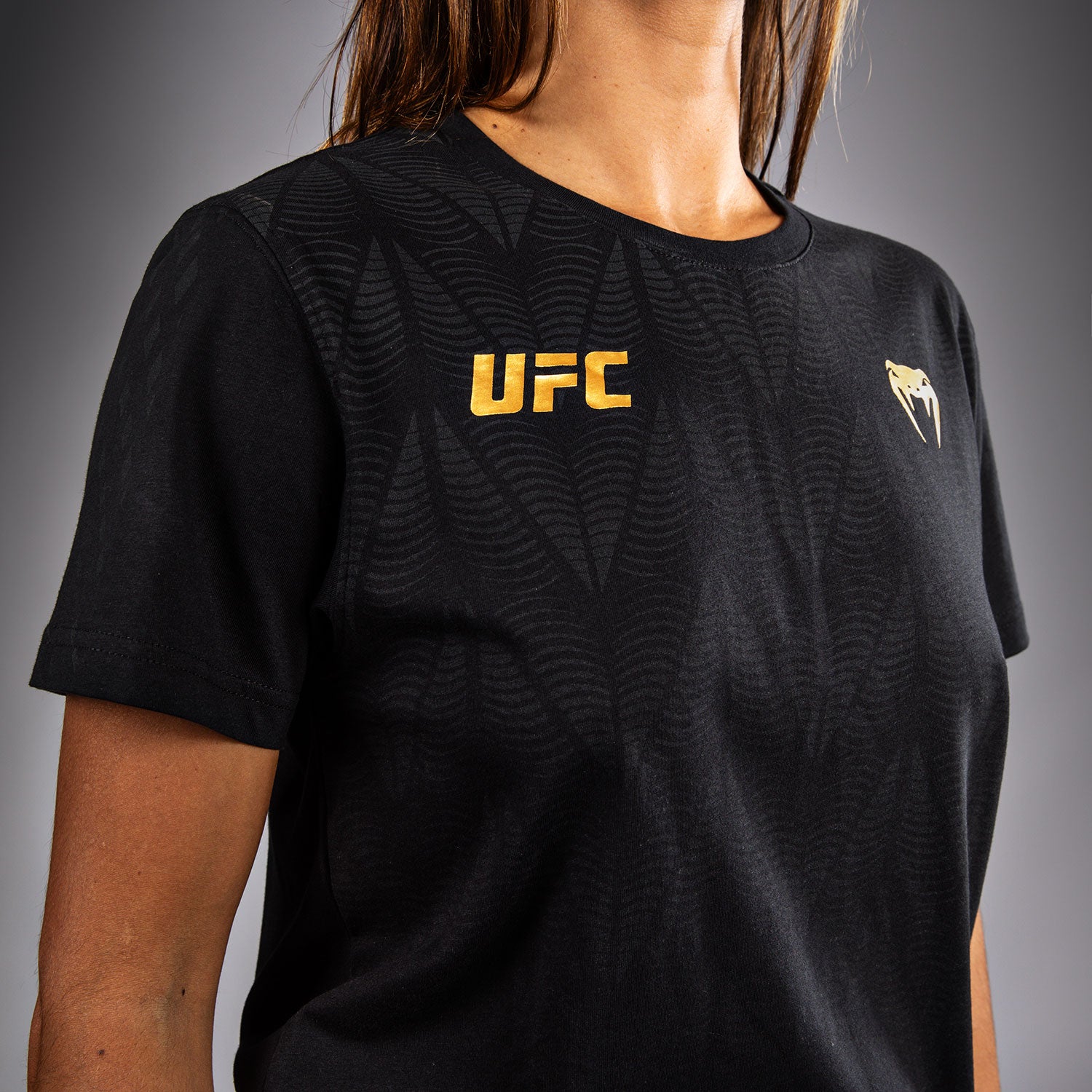 venum-ufc-zenith-by-venum-replica-t-shirt-damen-champion image 4