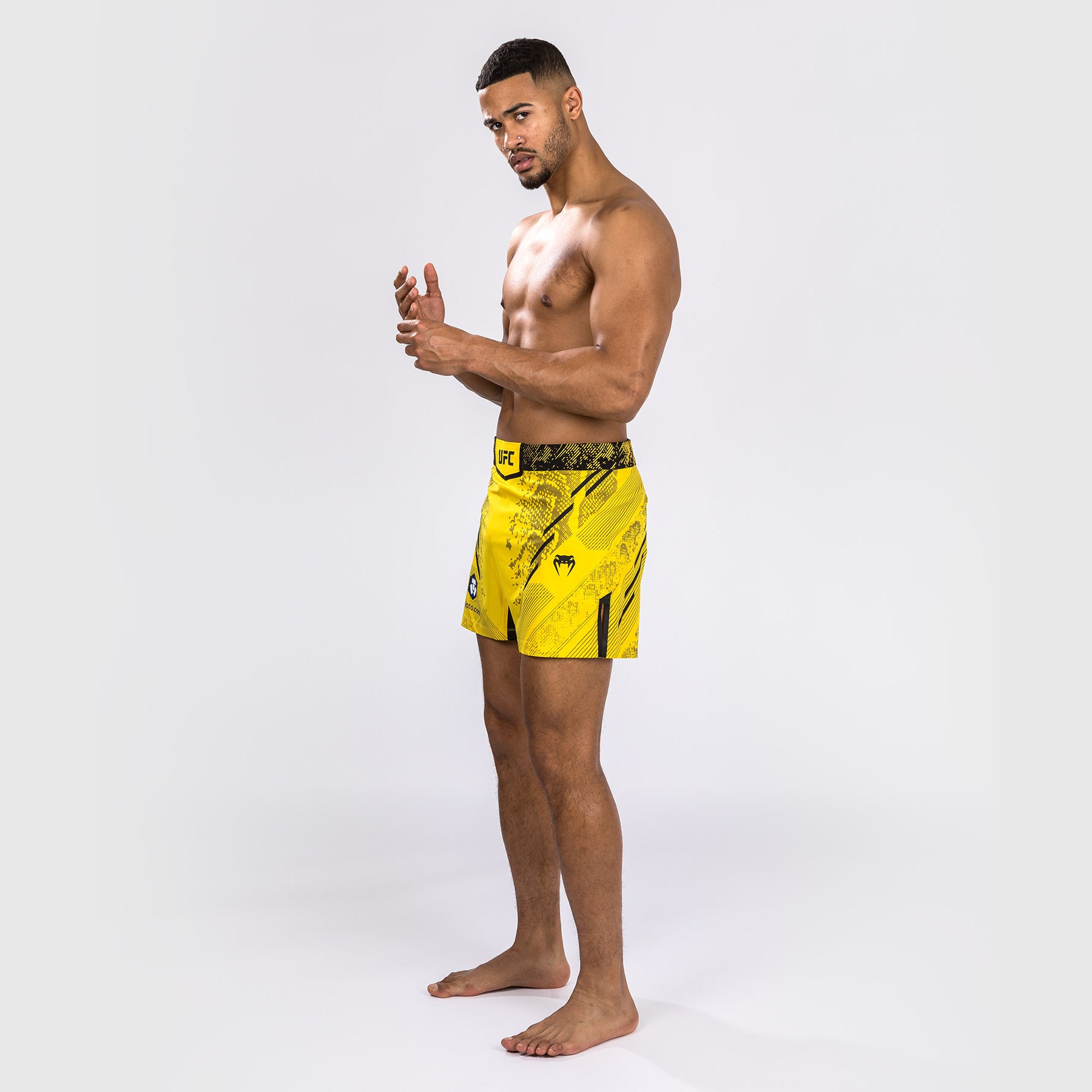 venum-ufc-adrenaline-authentic-fight-night-kampfshort-herren-kurze-passform-gelb image 2