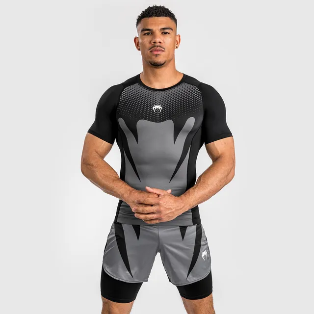 venum-attack-herren-kurzarm-rashguard-schwarz-grau image 1