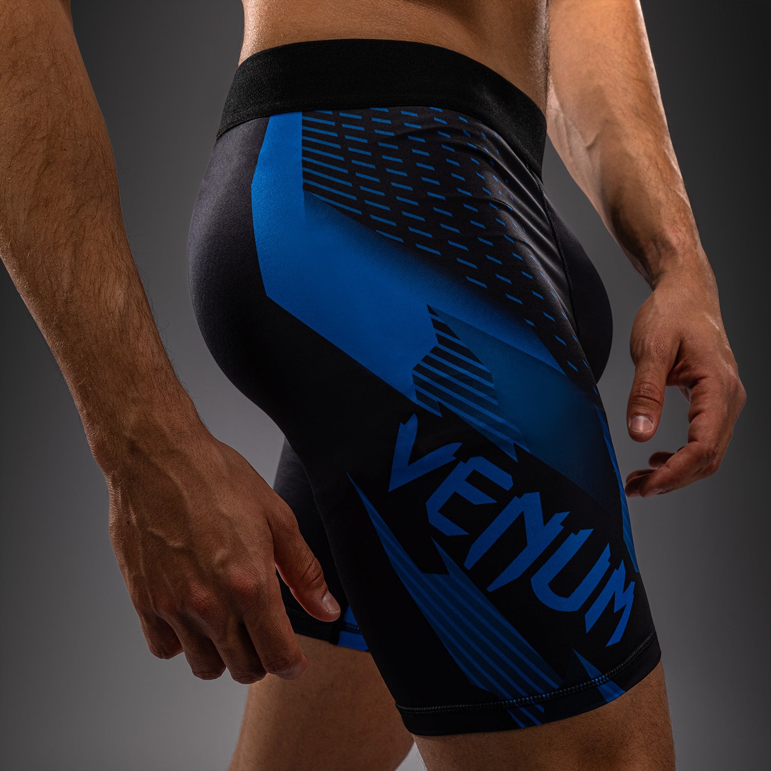 venum-no-gi-6-0-kompressionsshort-schwarz-blau image 7