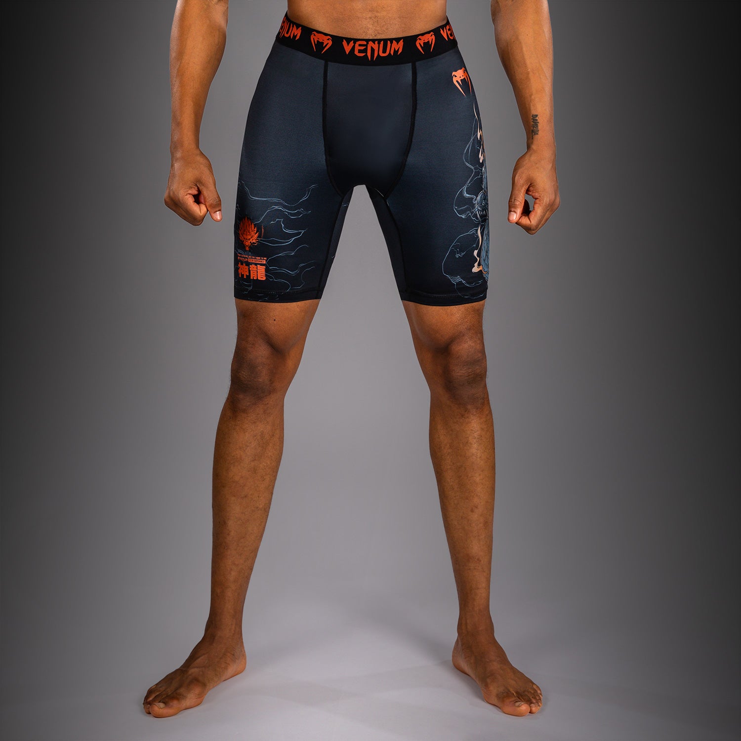 venum-thunder-dragon-kompressionsshort-schwarz-grau-kupfer image 1