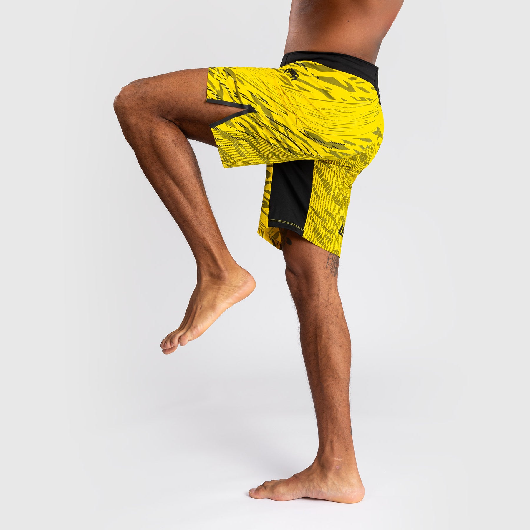 ufc-fusion-by-venum-authentic-fight-night-fight-short-herren-long-fit-gelb image 6