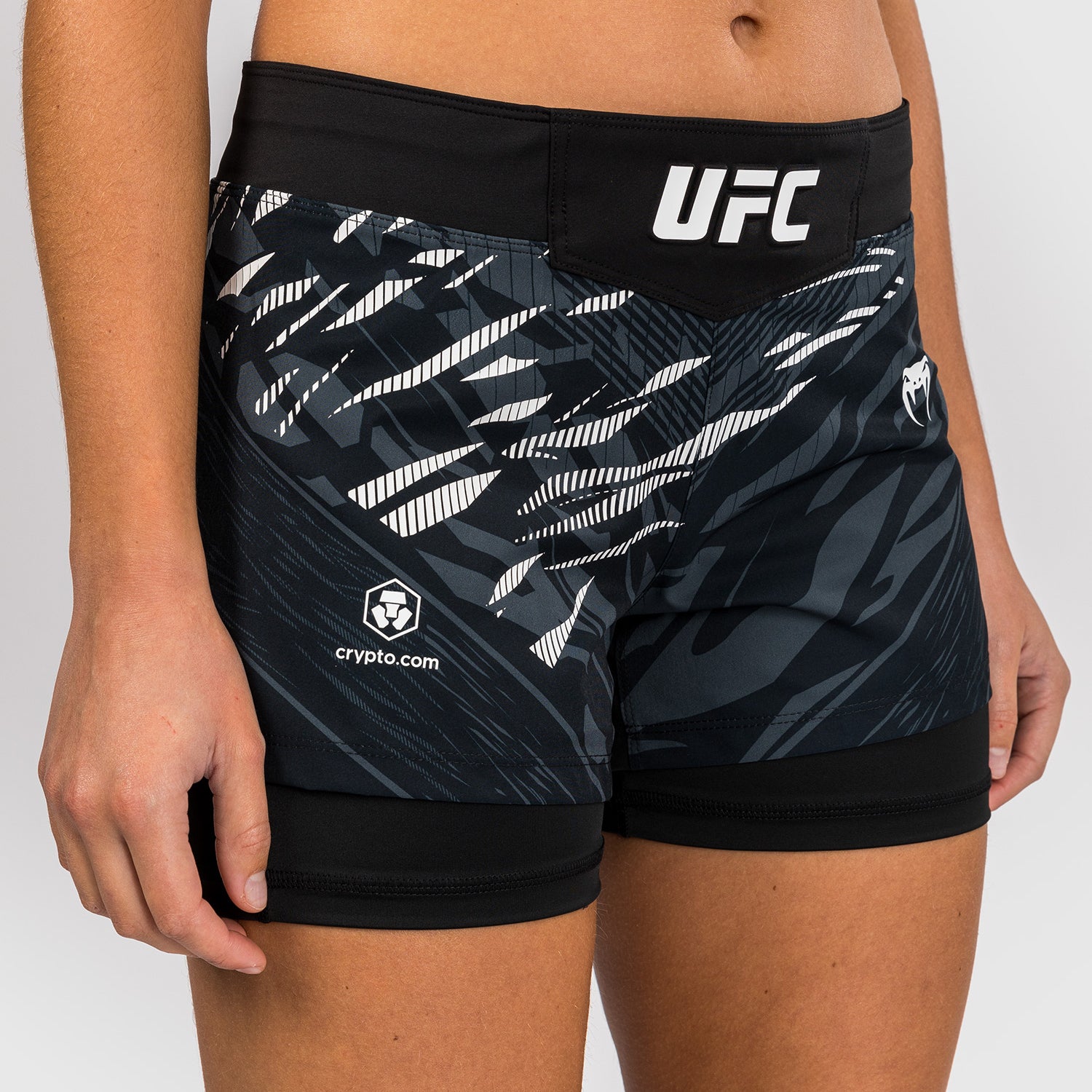 ufc-fusion-by-venum-authentic-fight-night-fight-short-damen-schwarz image 8