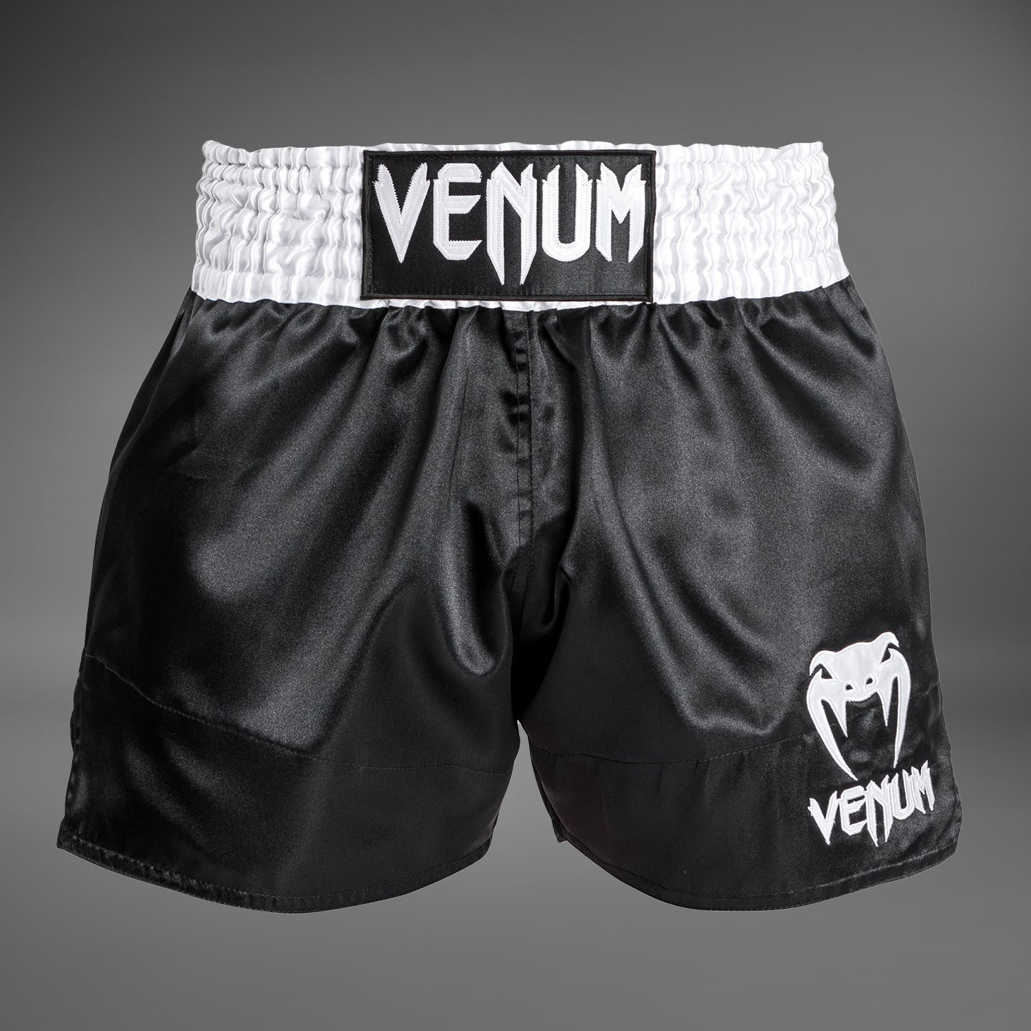 venum-classic-muay-thai-shorts-wei-schwarz-wei image 1