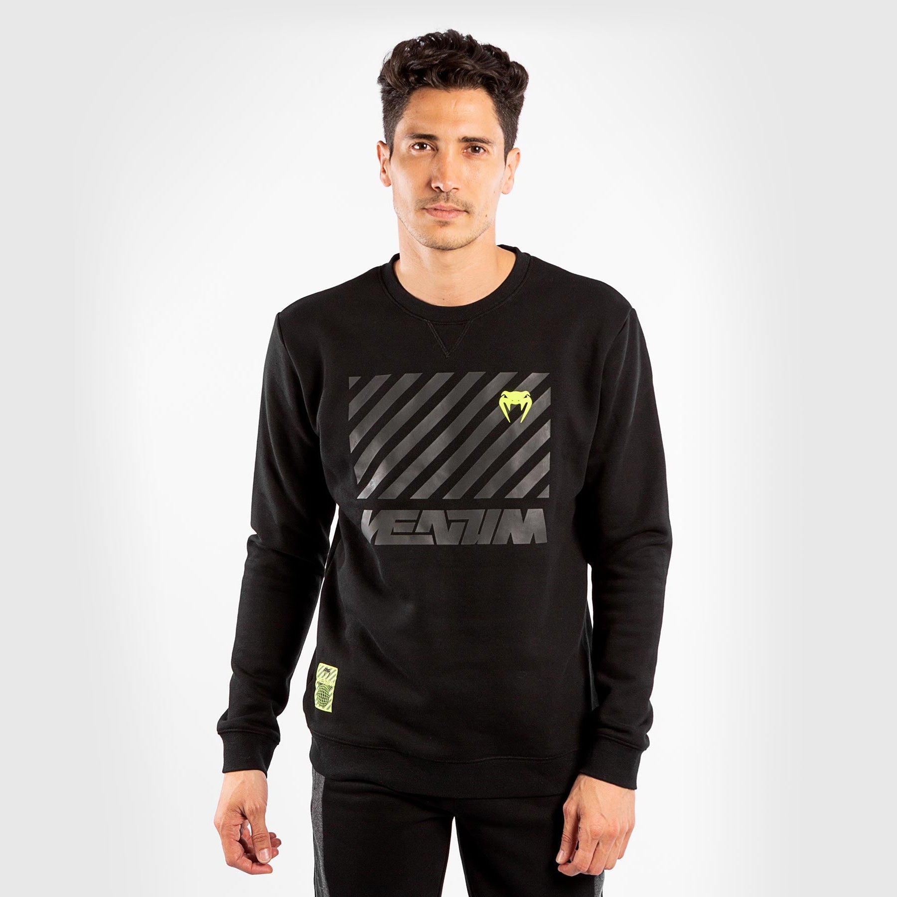 venum-stripes-sweatshirt-schwarz image 1