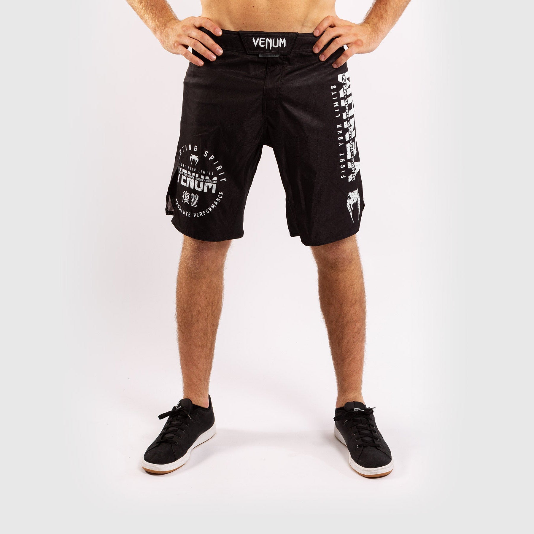 venum-signature-kampfshort-herren-schwarz-wei image 1