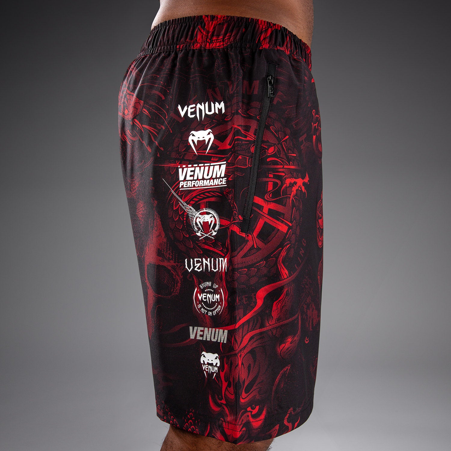 venum-20th-anniversary-trainingsshorts-schwarz-rot image 6